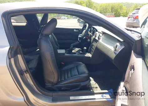 2009 Ford Mustang Gt/Gt Premium из США, поврежденный, VIN 1ZVHT82H295123520